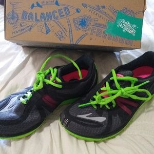 Brooks Pure Connect running shoes sz 7